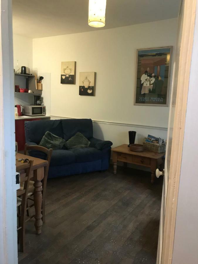 Le Petit Logement Lägenhet Pre-en-Pail-Saint-Samson Exteriör bild
